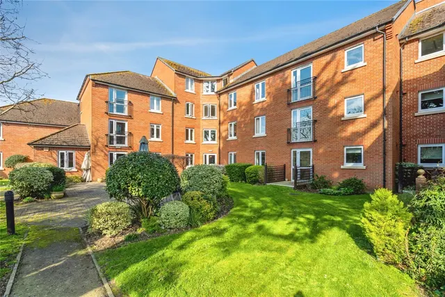 Stockbridge Road, Chichester, PO19, photo 1