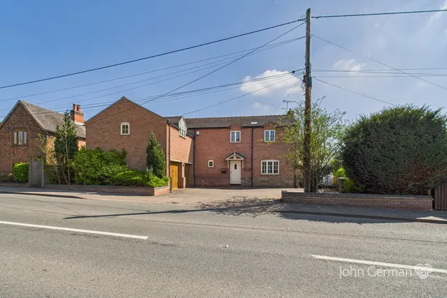 Wood Lane, Yoxall, photo 1