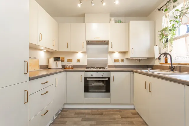 Loganberry Drive, Faversham, ME13, photo 3