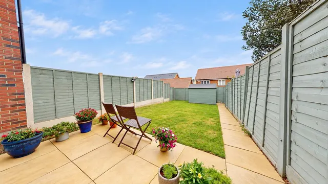 Simford Way, Whitehouse, photo 2