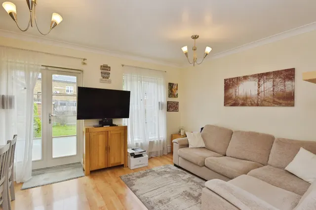 Frampton Grove, Westcroft, MK4, photo 2