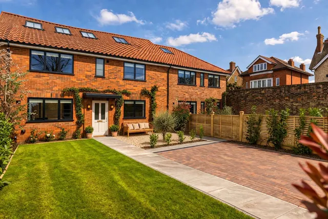 Lancaster Road, Wimbledon, London, SW19 5DA, photo 1