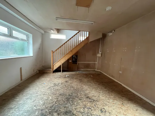 Burton Road, M20, photo 2