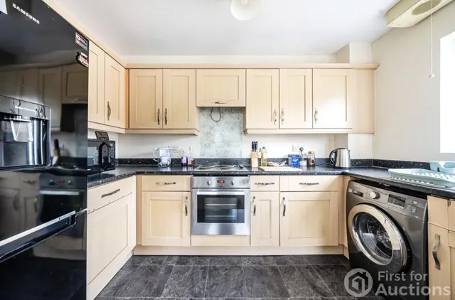 Wilton Court, Stoke-on-Trent, ST1, photo 2