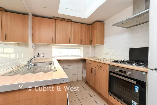 Farningham Road, Caterham, CR3, photo 2