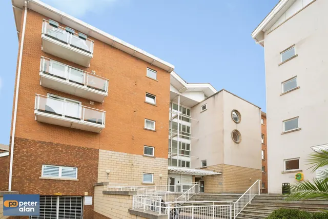 Lynton Court CARDIFF, CF10, photo 1