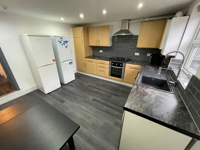 Burley Lodge Road, Burley, LS6, photo 2