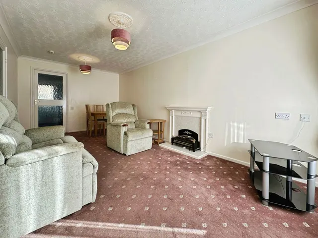 Twyford Close, Aldridge, WS9, photo 2