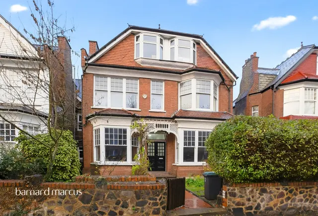 Princes Avenue, London, N10, photo 1