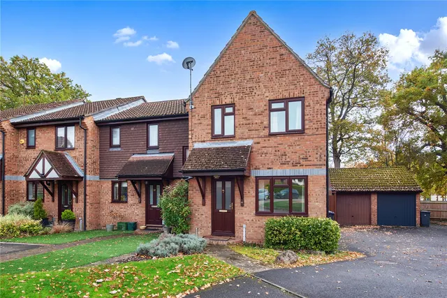 Beveren Close, Fleet, GU51, photo 1
