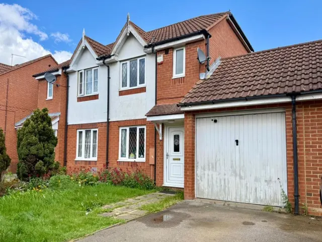 Brill Place, Bradwell Common, Milton Keynes, Buckinghamshire, MK13 8LR, photo 1