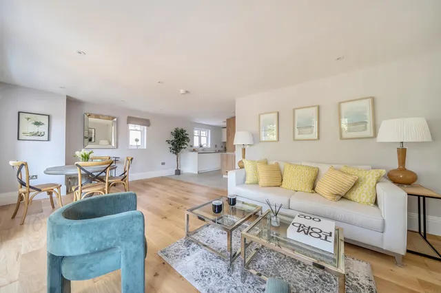 Hermitage Place, Bath Road, Taplow, Maidenhead, photo 1
