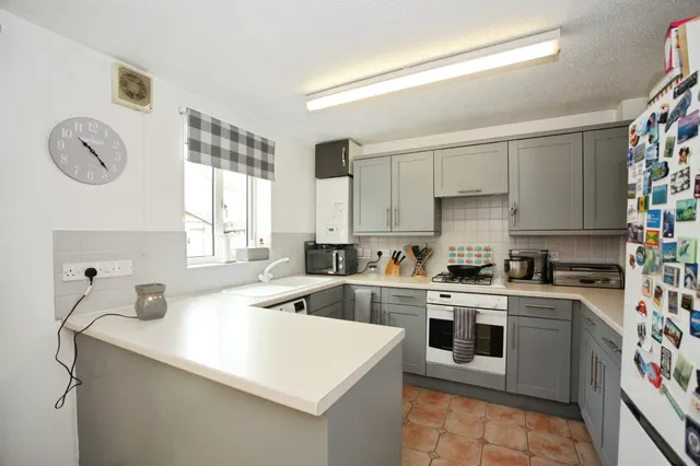 Squires Court PONTYPRIDD, CF38, photo 1