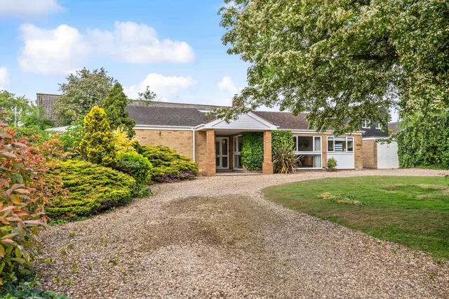 Rectory Close, Buckland, SG9, photo 1