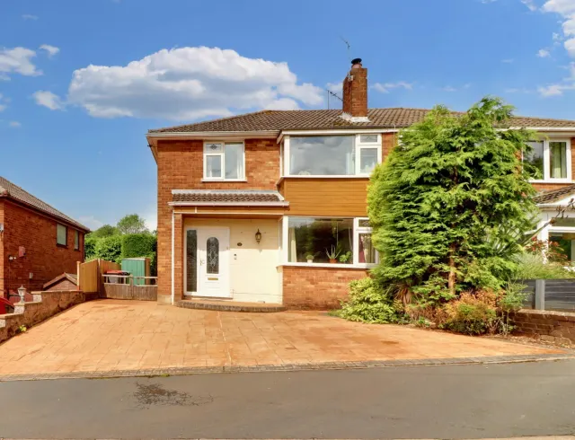 Athol Drive, Telford, photo 1