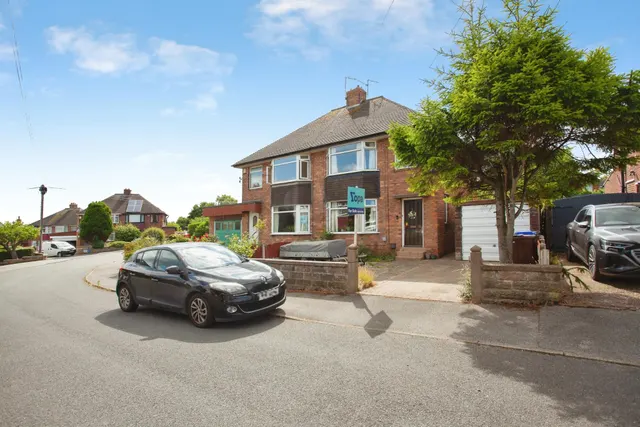 Rocher Close, Grenoside, S35, photo 1