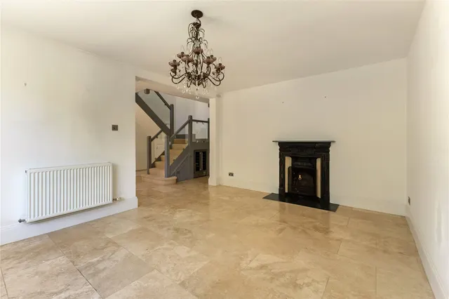 Lower Pennington Lane, Pennington, SO41, photo 3