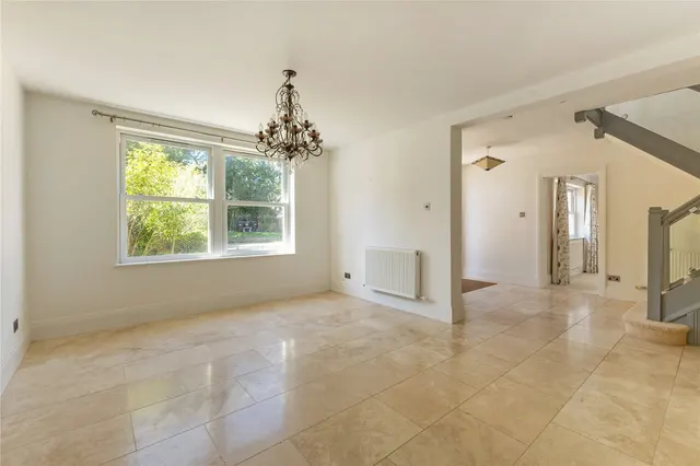 Lower Pennington Lane, Pennington, SO41, photo 2