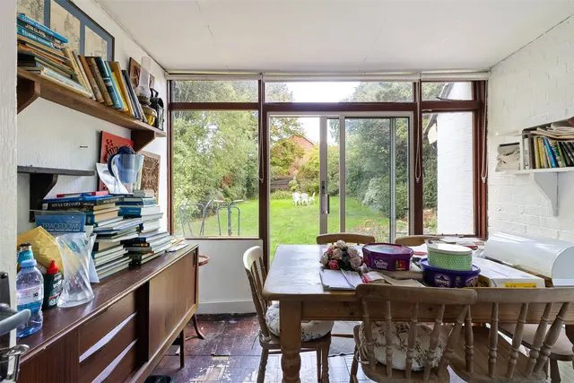 Longmoor Road, Liphook, GU30, photo 2