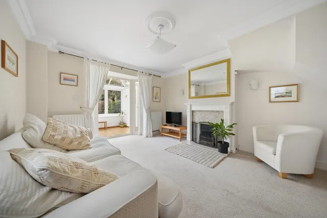 Swan Court, Witney, OX28, photo 2