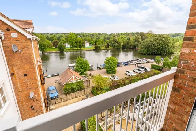 Boathouse Reach Henley-on-Thames RG9, photo 1