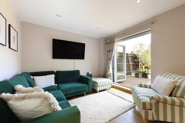 Wheeler Place, Beaconsfield, HP9, photo 3