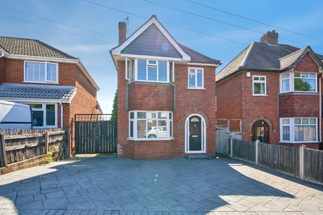 Bourne Street, Woodsetton, Dudley, photo 1