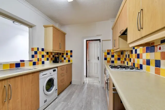 Station Road, Swindon, SN1, photo 3