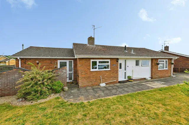 West Hall Road, Dersingham, King's Lynn, photo 1