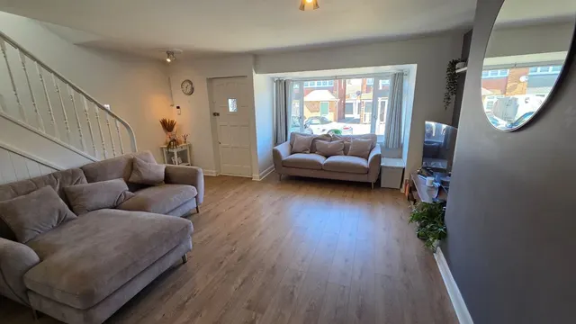 Photo 2 — Lonsdale Crescent, Dartford, DA2 6LQ