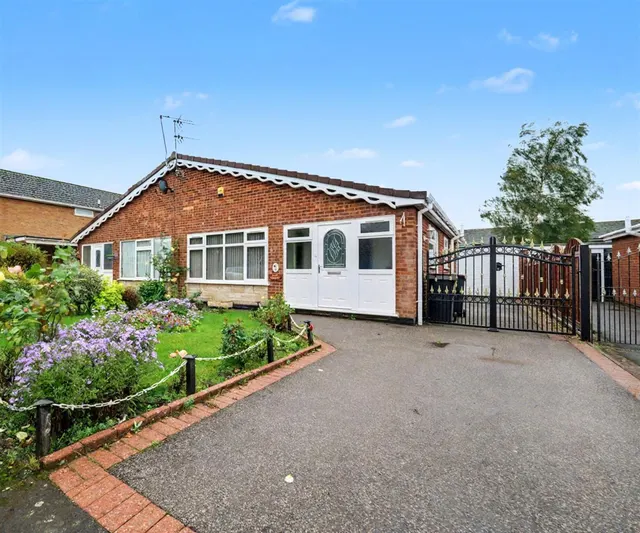 Barne Close, Nuneaton, CV11, photo 1