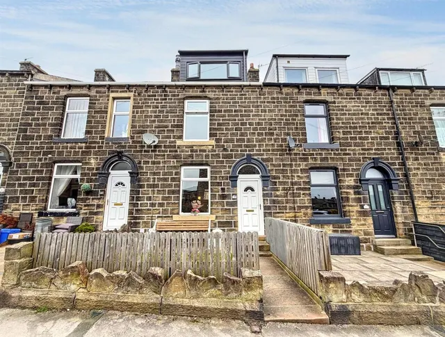 Photo 2 — South View Terrace, Silsden, BD20 0AS