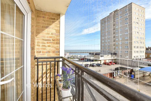 Pier Avenue, Herne Bay, CT6, photo 3