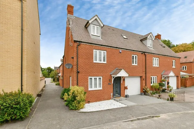 Snowdonia Way, Stevenage, SG1, photo 1