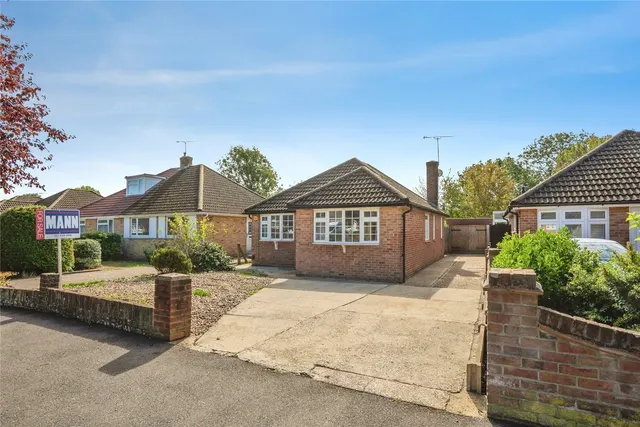 Sunnymead Drive, Waterlooville, PO7, photo 1