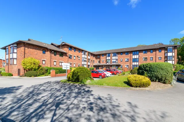 Lincoln Court Lower Robin Hood Lane, Frodsham, photo 1