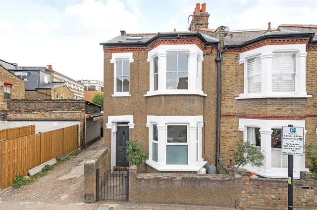 Photo 3 — Coliston Road, Southfields, London, SW18