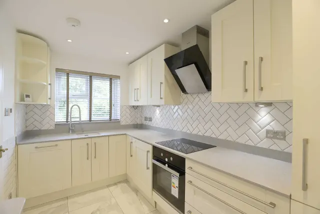 Runcie Close, St. Albans, AL4, photo 2