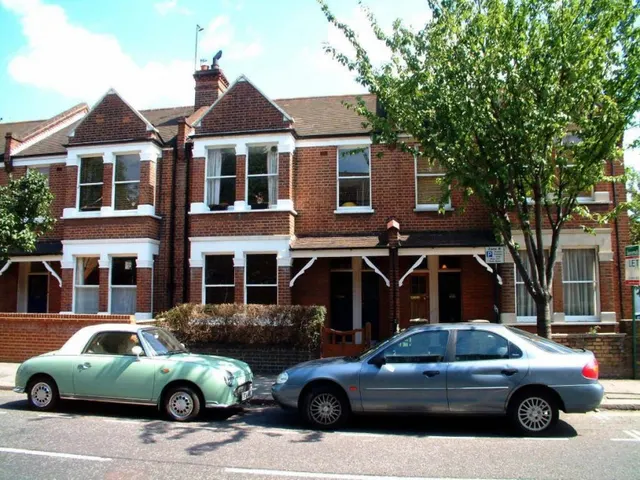 Southfield Road, London, photo 2
