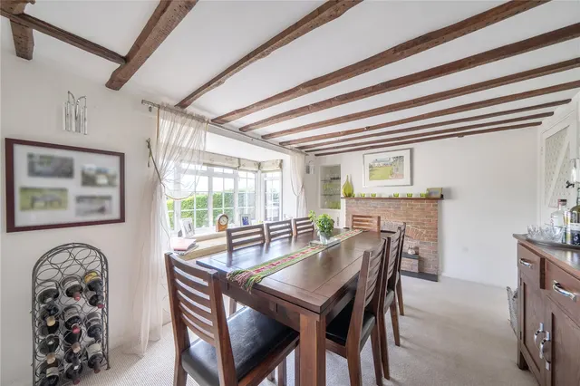 Photo 3 — Warren Corner, Ewshot, Farnham, Hampshire, GU10 5AT