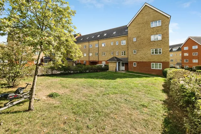 Kendal, Purfleet-on-Thames, RM19, photo 1