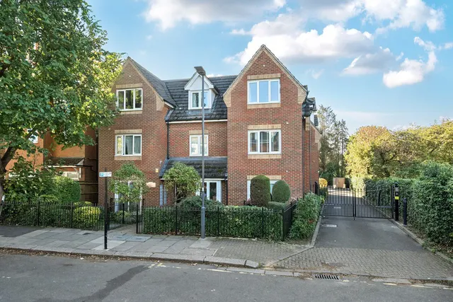11 Birch View, 132-134 Hindes Road, Harrow
