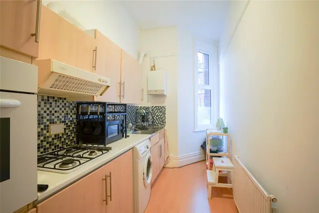 Photo 2 — Thorncliffe Road, London, SW2
