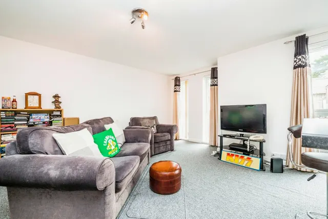 Malefant Street, Cathays, CF24, photo 2