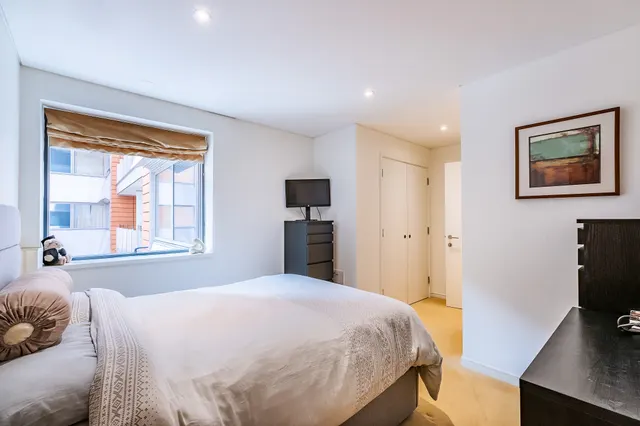 Photo 3 — 3 Hermitage Street, London, W2