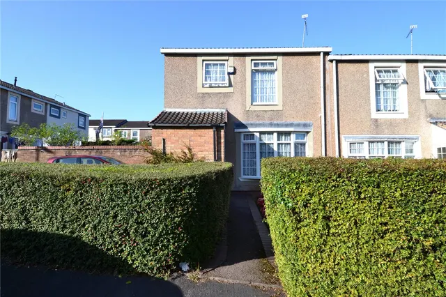 Cotswold Close, Rubery/Rednal, Birmingham, B45 0BE, photo 1