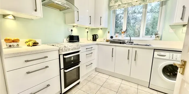 Erica Court, Heswall, CH60, photo 2