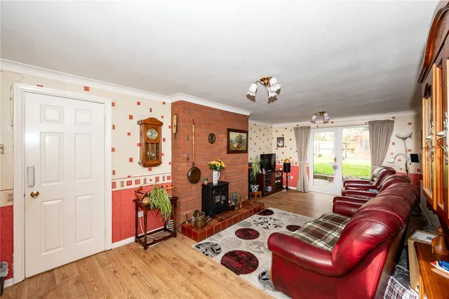 Photo 3 — Eldersfield Close Church Hill North, Redditch, Worcestershire, B98 9NG