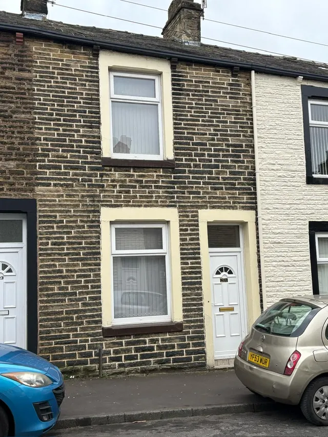 Waterbarn Street, BB10 1RN, photo 1