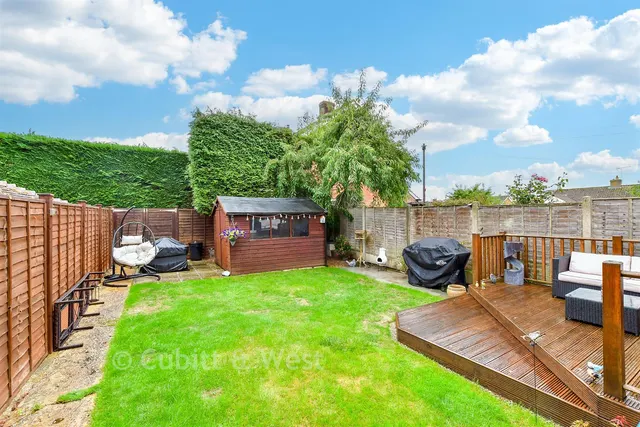 Queens Field Walk, Bognor Regis, PO21, photo 2
